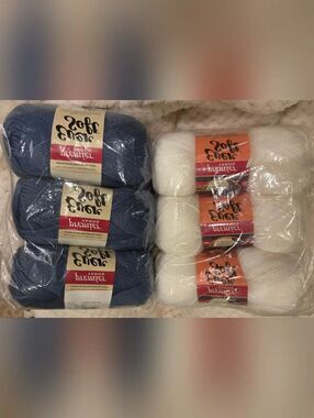 NIP PREMIER YARN EVERSOFT 3 NAVY 3 WHITE, Super Soft Yarn